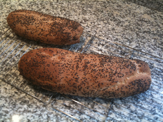 Sage-oregano loaves with black sesame seeds